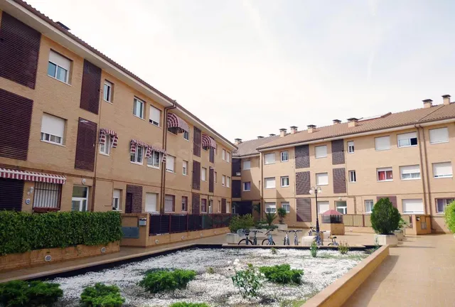¡CHICAS ESTUDIANTES! PISO DE TRES habitaciones EN ALQUILER, CON PLAZA DE GARAJE EN VILLANUEVA DE LA CAÑADA — 15