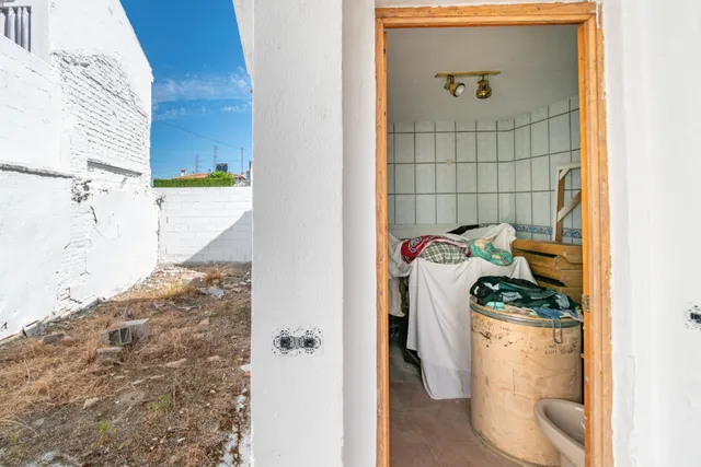 Terreno urbano en venta - Caparacena — 25
