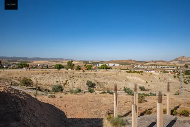 OPORTUNIDAD: SOLAR RESIDENCIAL EN EL CINTURÓN METROPOLITANO DE GRANADA, EN OTURA — 28
