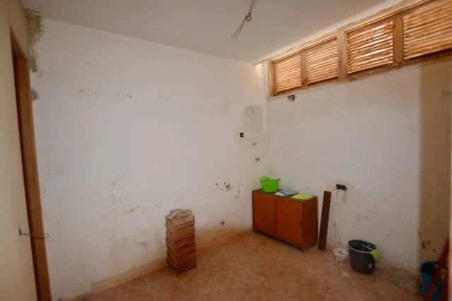 SE ALQUILAN LOCALES CON ENTRADA INDEPENDIENTE SANTA PONSA — 8
