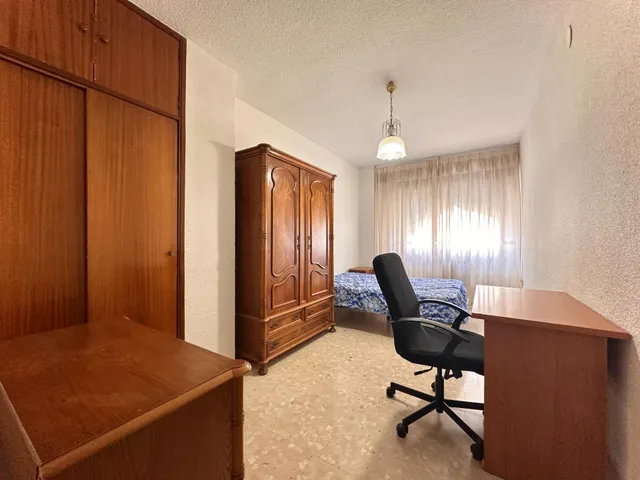Piso 4 habitaciones 127m² en venta - La Chana — 30
