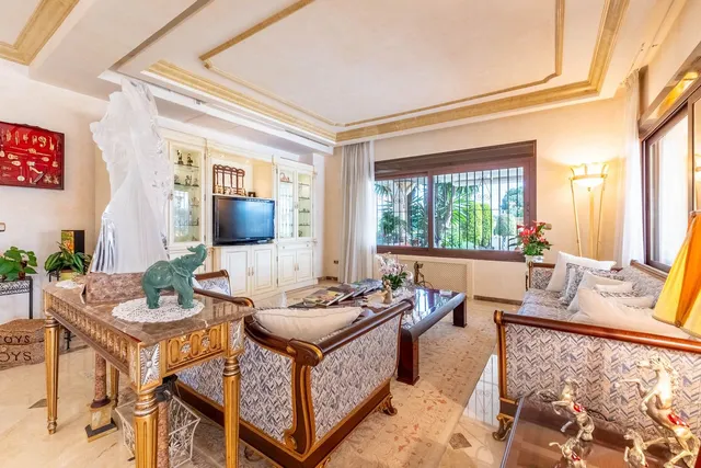 Chalet 7 habitaciones 852m² en venta - Marbella — 10