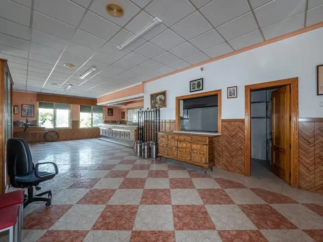 Local comercial 181m² en venta - South of spain — 5