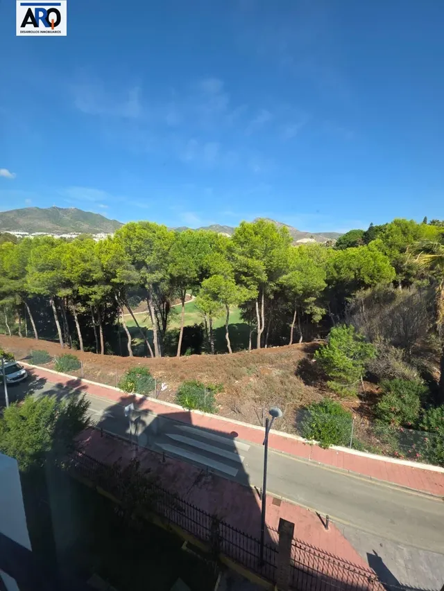 Oportunidad en Benalmádena Costa: 1 dormitorio cerca del mar — 26