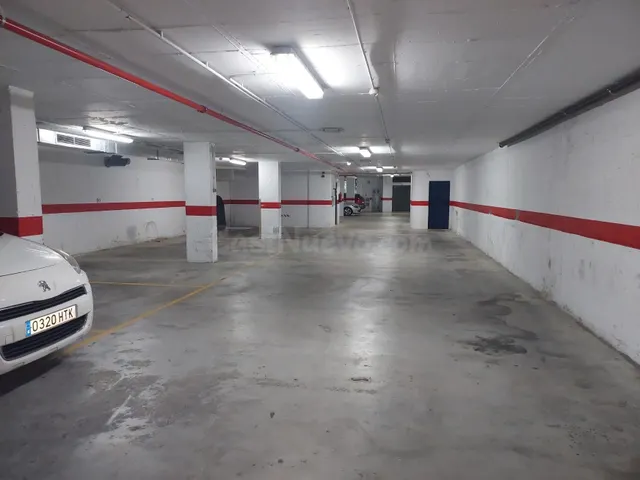 Plaza de garge en Oliva - foto 5