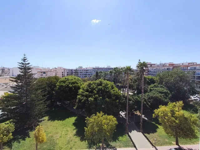 Ático bonito y amplio junto al Parque y a un paso del Mar