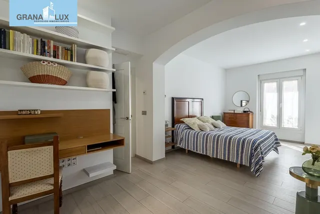 PISO COMPLETAMENTE REFORMADO EN CALLE RECOGIDAS — 16