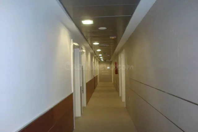 Oficina de nueva construcción en alquiler - foto 4
