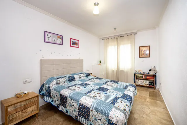 Piso de dos dormitorios en Sanders, en urbanización privada con piscina, pistas de padel, plaza de garaje y trastero — 13