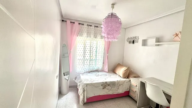 CUARTO PISO CON ASCENSOR - 4 habitaciones - VIRGEN DEL REMEDIO — 14
