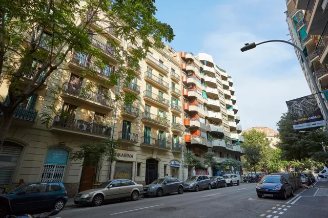 Oficina en venta en calle de nàpols — 17
