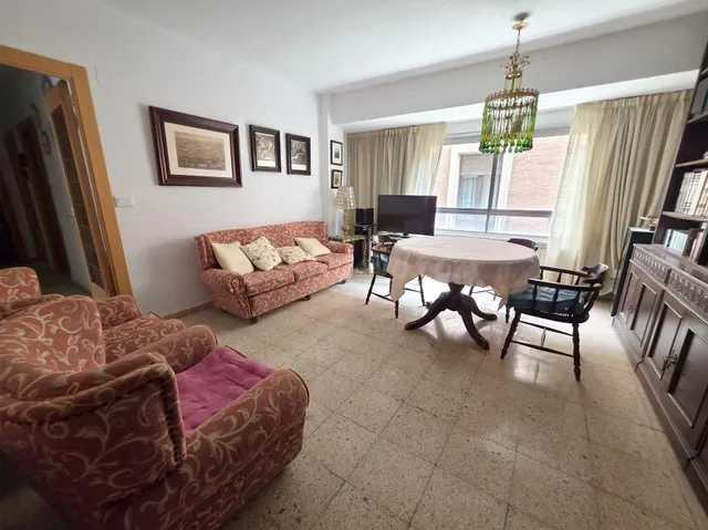 Se vende piso en pleno centro de Castellón, junto Plaza de L - foto 2