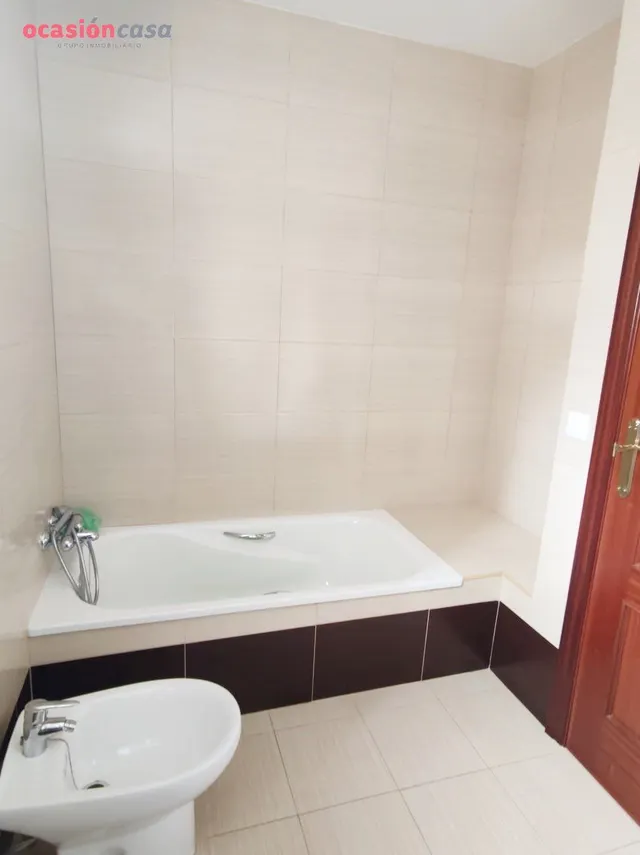 PRECIOSA CASA EN EL CARPIO!! — 23