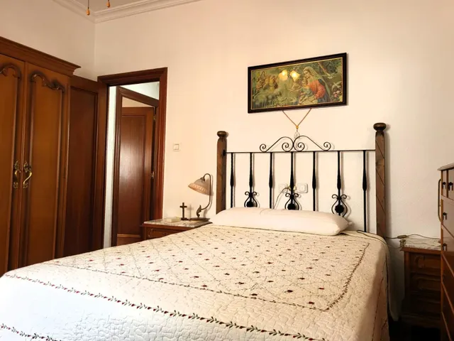 PISO DE GRANDES DIMENSIONES 4HAB EN ALTOZANO — 7