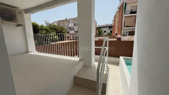 Vivienda completamente reformada con 3 dormitorios, terraza, - foto 2