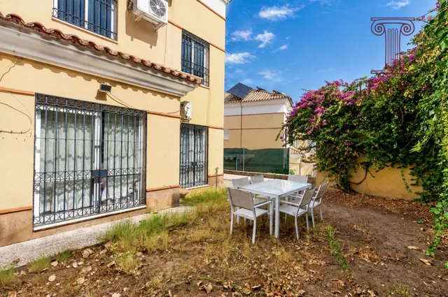 Chalet pareado con jardín, buhardilla y garaje en Montelar | San Juan de Aznalfarache — 31
