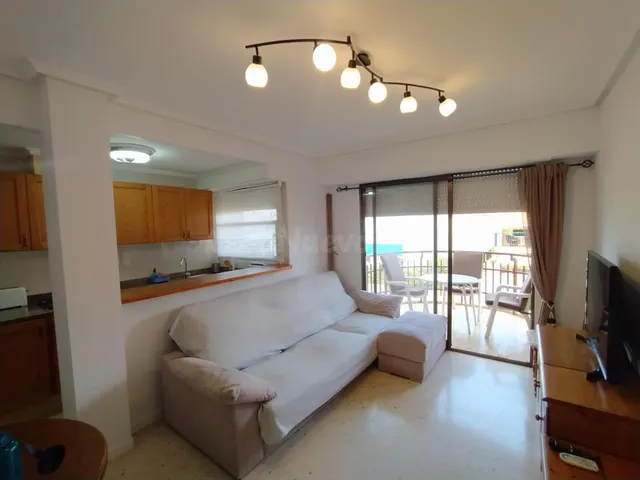 Encantador Apartamento a Solo Pasos de la Playa en Santa Pol