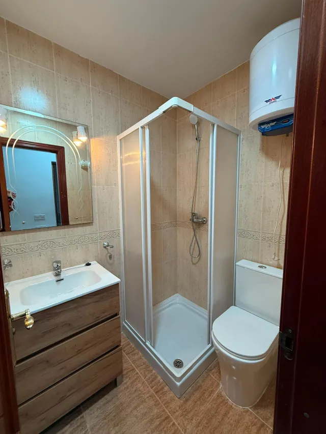 Estudio Luminoso en el Corazón del Puerto de Aguadulce — 23