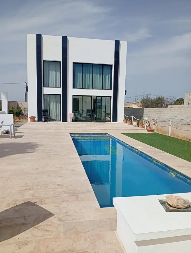 CHALET MODERNISTA EN PARTIDA LA RAMBLETA CREVILLENTE — 2