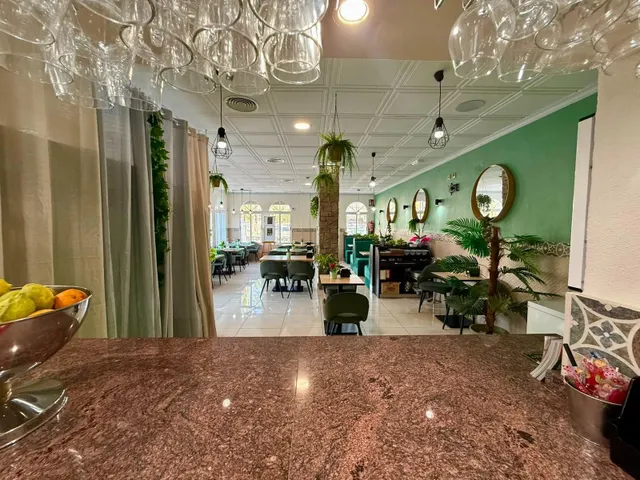 Local comercial 101m² en venta - Los secanos — 25