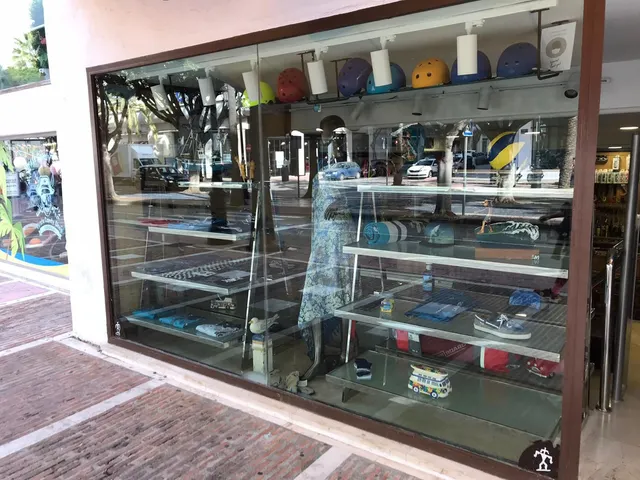 Local comercial 94m² en venta - Marbella — 11