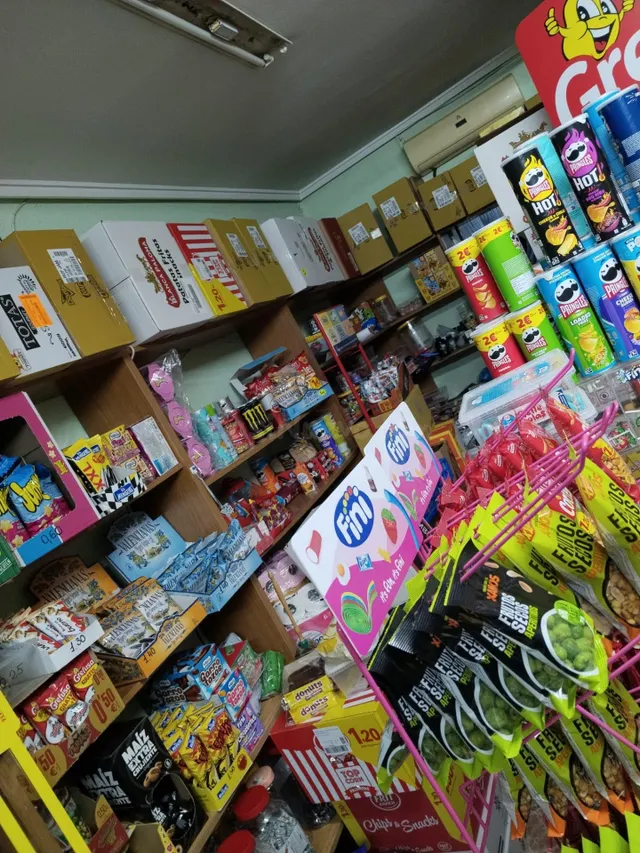 SE VENDE LOCAL COMERCIAL CON ACTIVIDAD EN MONCADA - foto 5