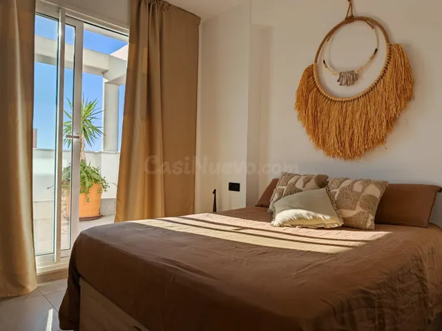 Exclusivo Ático con Terraza en Urbanización Privada