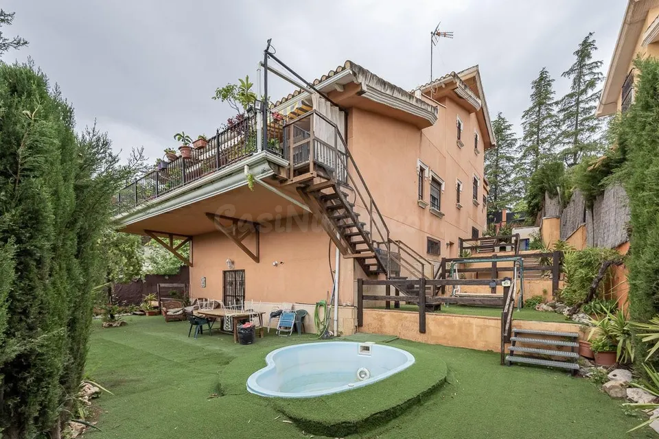 Espectacular Casa de Lujo en Urbanización Los Cerezos