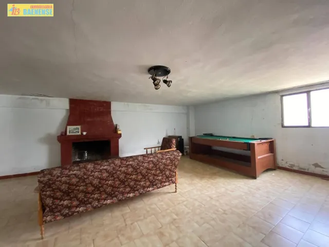 Chalet en venta — 27