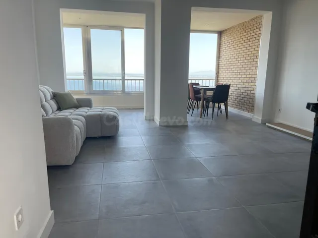 APARTAMENTO REFORMADO CON ESPECTACULARES VISTAS A LA BAHÍA D - foto 3