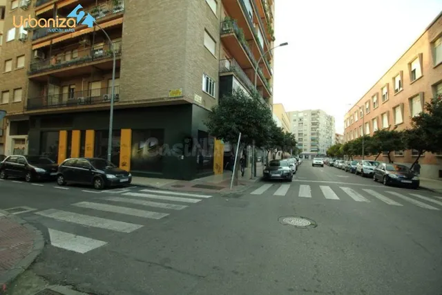Magnifico y amplio local en el centro de Badajoz - foto 2