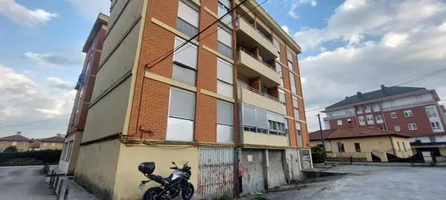 Piso en Los Corrales de 3 dormitorios