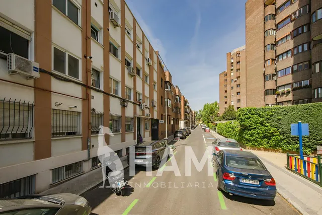 PISO REFORMADO A ESTRENAR DE 2 DORMITORIOS, 1 BAÑO Y 1 ASEO. — 36