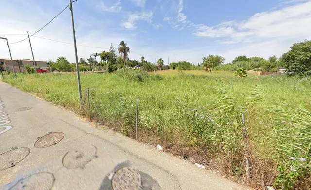 SE VENDE TERRENO URBANO JUNTO COSTERA SUR — 3