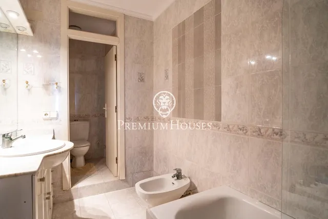 Casa independiente con piscina y jardín en Vallpineda — 22