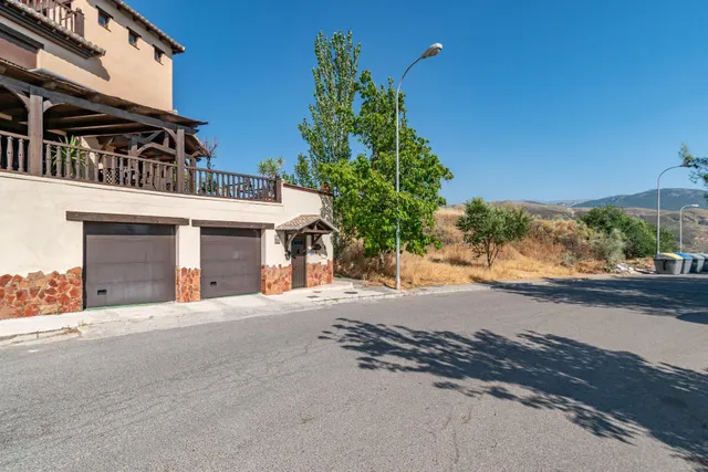 PRECIOSO CHALET EN CERRO DEL ORO-CENES DE LA VEGA - foto 4