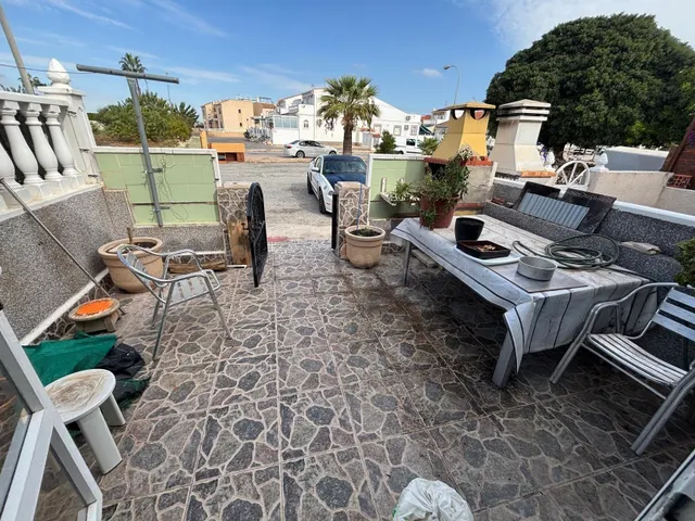 Casa de planta baja para reformar con jardín y patio en San Luis — 5