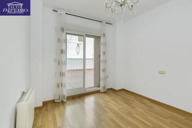 Piso en Armilla Centro con patio de 46 m2, 2 dormitorios y metro — 15