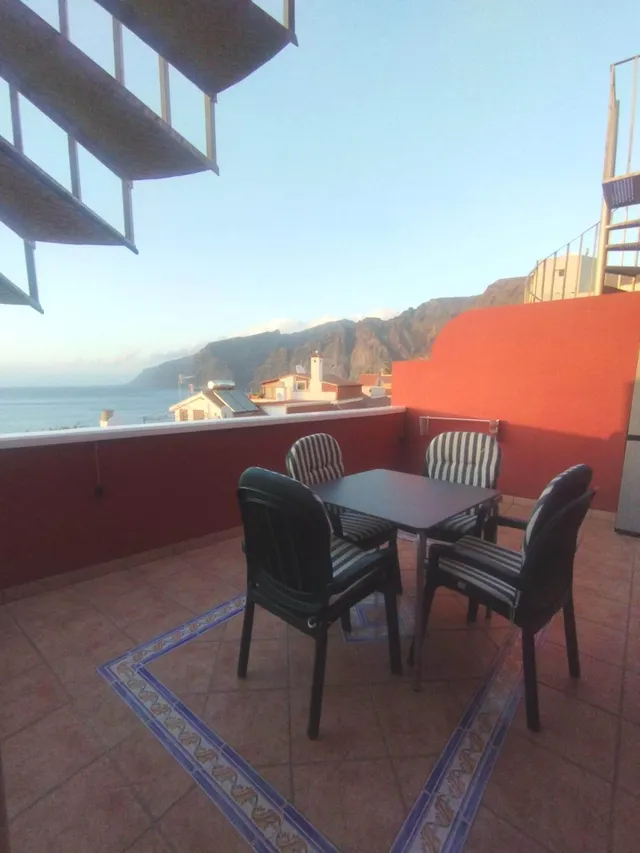 Tenerife Sur: Los Gigantes Atico con vistas terraza y solari - foto 2