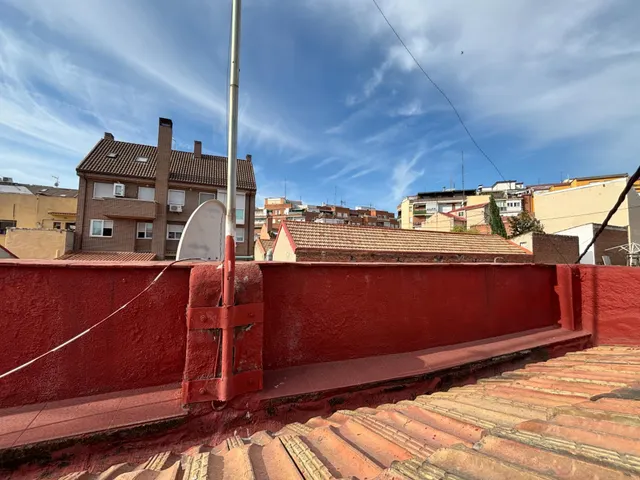 Acogedor DÚPLEX de 2 DORMITORIOS y 2 BAÑOS — 27