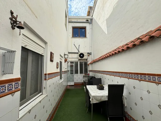 ALG128 - CASA DE 268M2 EN LA CALLE FUSTERS DE ALGEMESÍ