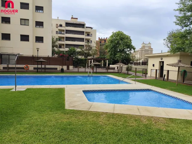 URBANIZACION CON PISCINA , GARAJE , EXTERIOR — 32