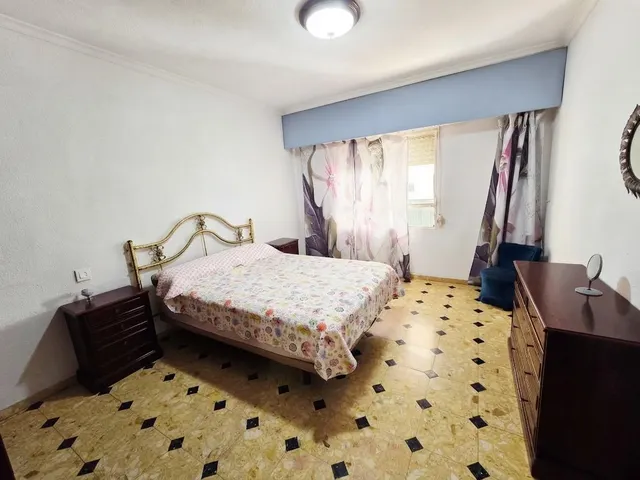AMPLIO PISO A TAN SOLO 3 MIN DEL PASEO GERMANIAS — 9