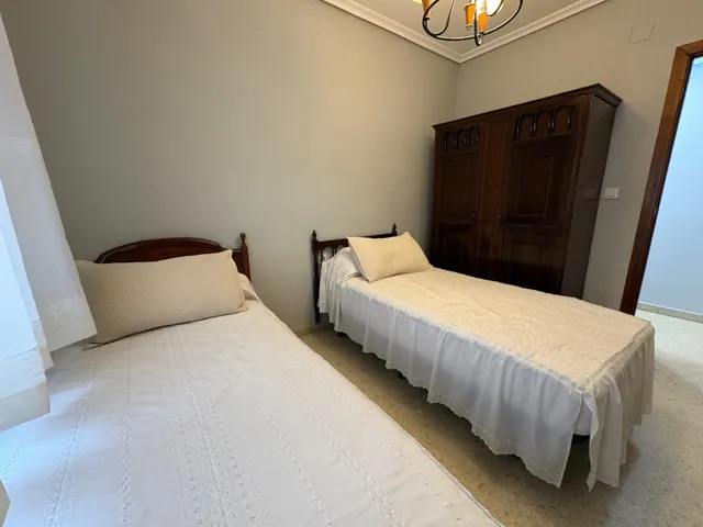 4 habitaciones y ascensor junto a la Avenida del Aeropuerto — 25