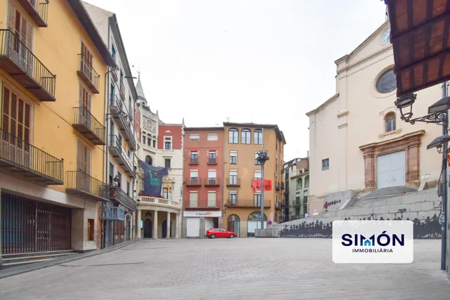 ¡Precioso Piso de 3 habitaciones acabado de reformar en Berga! — 20