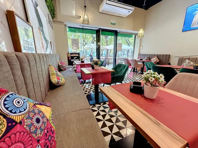 Traspaso bar-cafetería con terraza, Provençals del Poblenou — 13