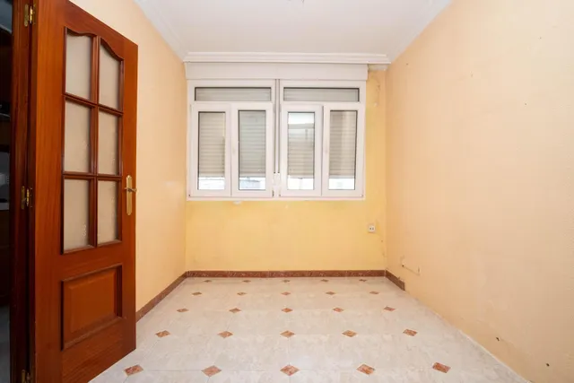 Amplio y luminoso piso en Cadiz, a solo diez minutos de la Playa Victoria — 32