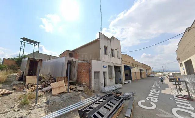 Se vende piso OKUPADO en calle Simplificado 17 de Manlleu (B - foto 2
