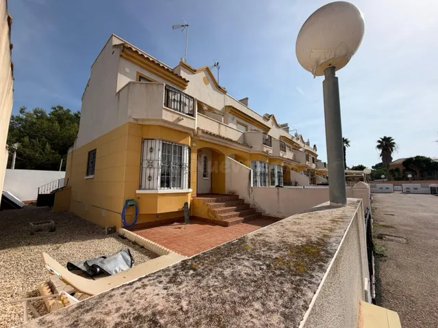 OPORTUNIDAD DE INVERSION EN LOS BALCONES - Alicante - foto 5
