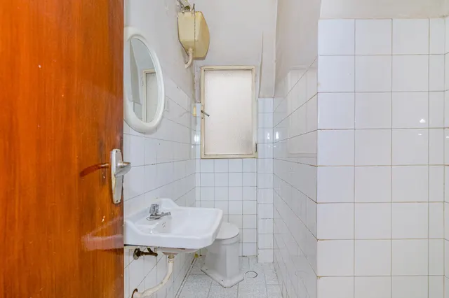 Oportunidad Única: Amplio Piso para Reformar en Camino de Ronda ✨ — 7